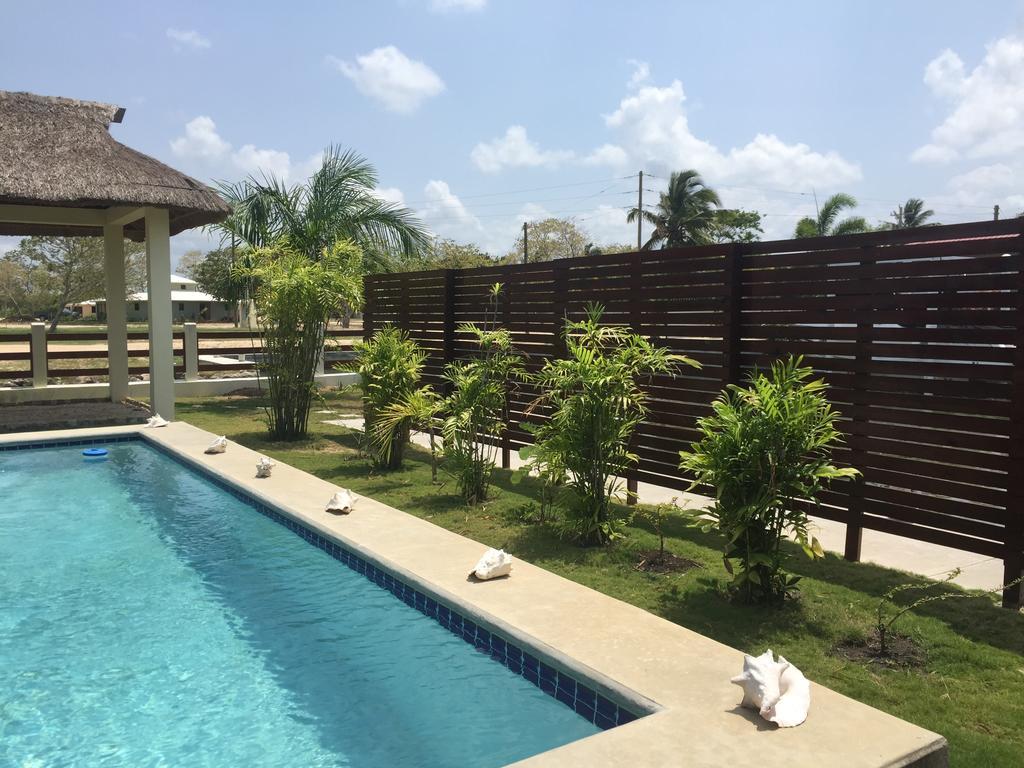 Villa Royale Manor Corozal Town Esterno foto