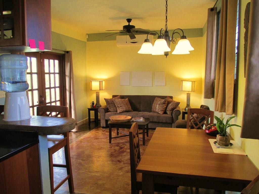 Villa Royale Manor Corozal Town Esterno foto