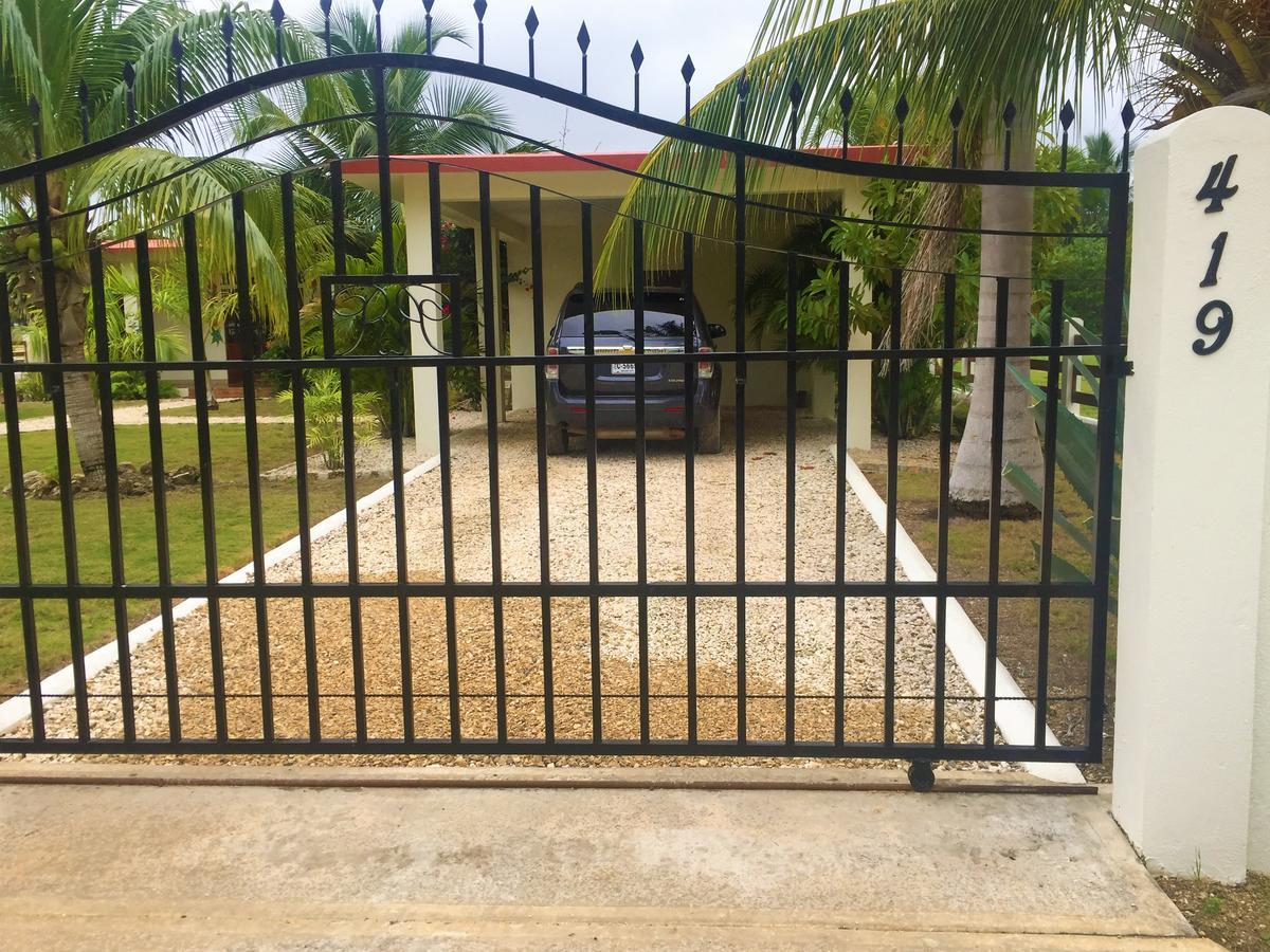 Villa Royale Manor Corozal Town Esterno foto